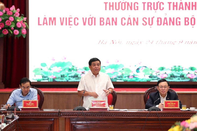 Bộ trưởng Nguyễn Chí Dũng nhấn mạnh, Hà Nội phải tập trung xây dựng quy hoạch với tầm nhìn chiến lược.