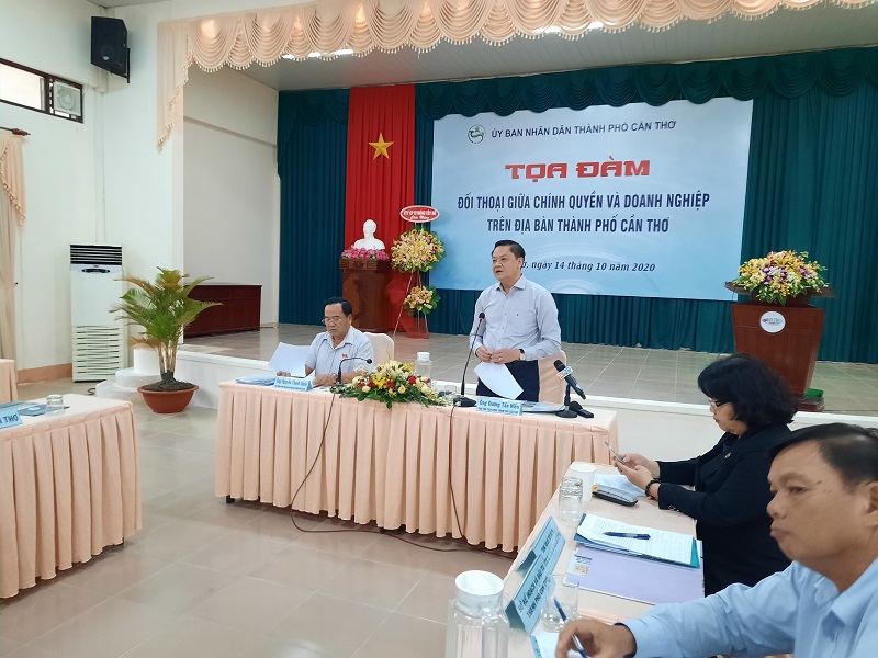 Ông Dương Tấn Hiển, Phó Chủ tịch UBND TP. Cần Thơ phát biểu tại buổi Tọa đàm.