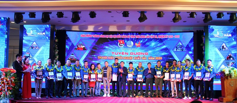 50 gương thanh niên khởi nghiệp xuất sắc được Đoàn thanh niên tỉnh Thái Bình tặng Giấy khen và  các gói hỗ trợ khởi nghiệp.