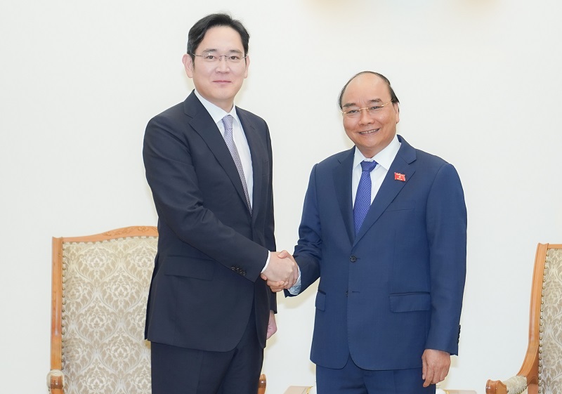 Thủ tướng Nguyễn Xuân Phúc tiếp Phó chủ tịch Tập đoàn Samsung Lee Jae Yong. Ảnh: VGP