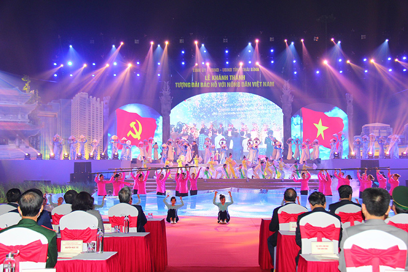 Các tiết mục nghệ thuật đặc sắc, ý nghĩa chào mừng Lễ khánh thành Tượng đài Bác Hồ với nông dân Việt Nam.