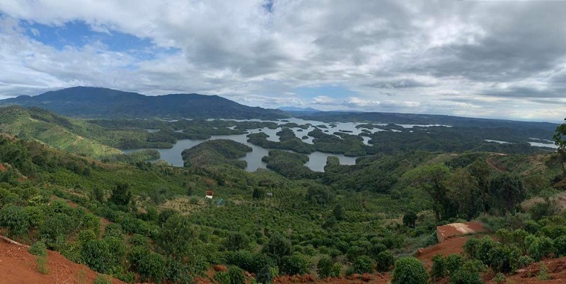 Hồ Tà Đùng trở thành điểm du lịch hấp dẫn ở Đắk Nông. Ảnh: Kỳ Nam