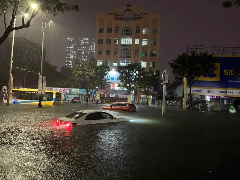 Nhiều phương tiện đang 