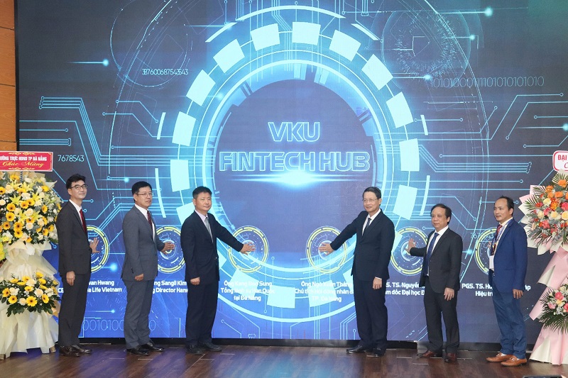 khai trương VKU Fintech Hub - Trung tâm đào tạo, nghiên cứu và đổi mới sáng tạo đầu tiên tại khu vực miền Trung - Tây Nguyên.