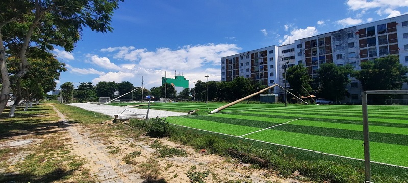 Một khu đất ở đường biển Nguyễn Tất Thành, phường Hòa Hiệp Nam, quận Liên Chiểu, Đà Nẵng trước đây bị lấn chiếm làm sân bóng đá.