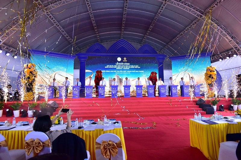 Dự án Khu đô thị hỗn hợp Nha Trang, tỉnh Khánh Hòa quy mô hơn 226 ha, tổng mức đầu tư hơn 17.000 tỷ đồng, do Tập đoàn Sun Group làm chủ đầu tư.