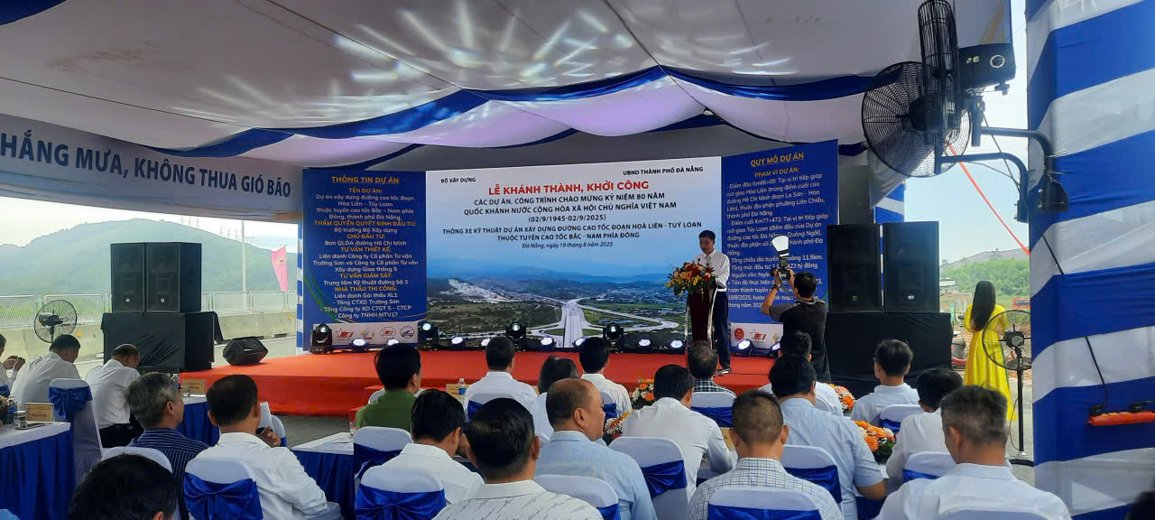 Ông Lê Thanh Bình, Phó giám đốc Ban Quản lý Dự án đường Hồ Chí Minh (chủ đầu tư) cho biết