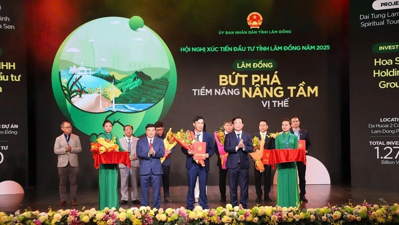 tổng vốn đầu tư của 9 Dự án được chấp thuận chủ trương đầu tư là hơn 35.000 tỷ đồng, tương ứng tổng diện tích hơn 2.300ha. 
