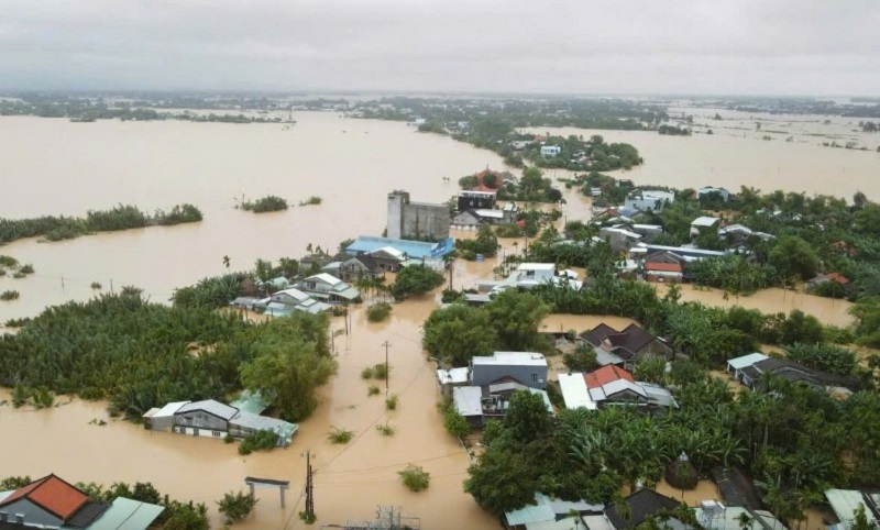 Đà Nẵng chi bổ sung 200 tỷ đồng để hỗ trợ người dân sớm khôi phục sinh kế sau thiên tai; tạo việc làm, duy trì và mở rộng việc làm cho lao động...,