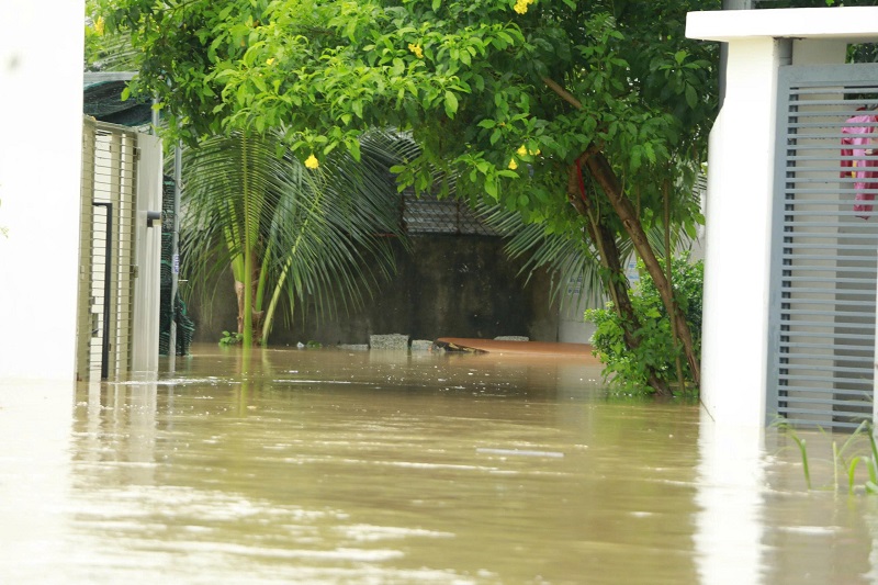 Khánh Hòa bị ngập nặng do mưa lũ. Ảnh: T.X