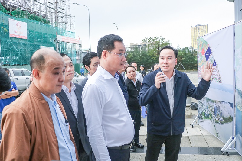 Bí thư Thành ủy Lê Ngọc Quang kiểm tra thực tế Cơ quan điều hành Trung tâm tài chính quốc tế Việt Nam tại thành phố Đà Nẵng