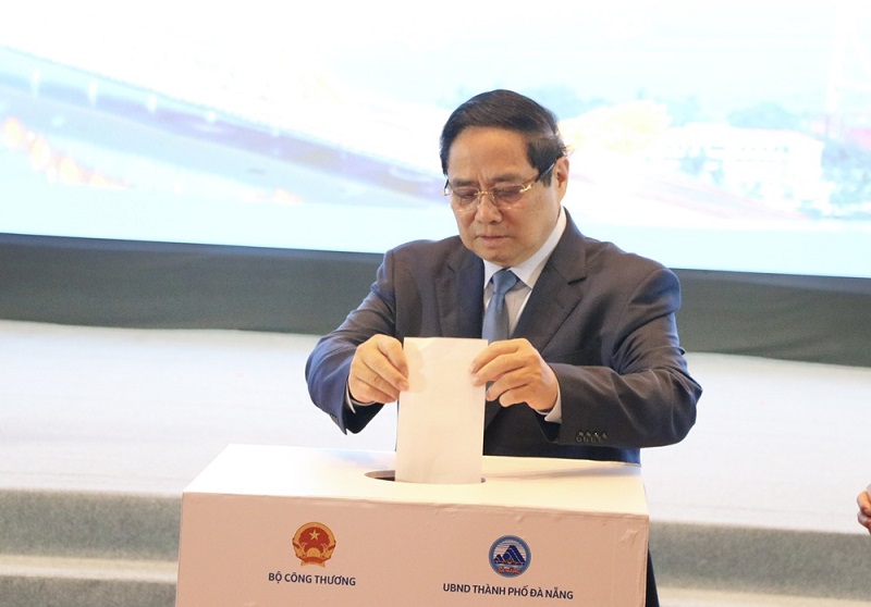 hủ tướng Chính phủ Phạm Minh Chính tham gia ủng hộ đồng bào bị ảnh hưởng bởi thiên tai