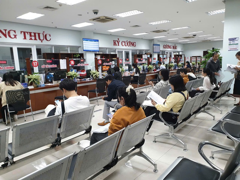 thành phố trong việc ứng dụng công nghệ thông tin và chuyển đổi số, luôn đặt người dân làm trung tâm phục vụ.