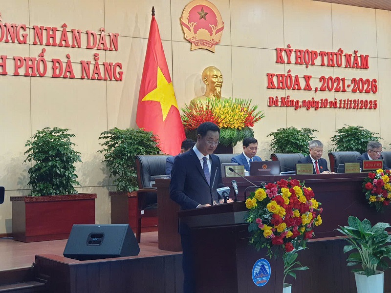 Bí thư Thành ủy Nguyễn Văn Quảng tham quan Nhà máy và các sản phẩm của Công ty TNHH ICT Vina Đà Nẵng