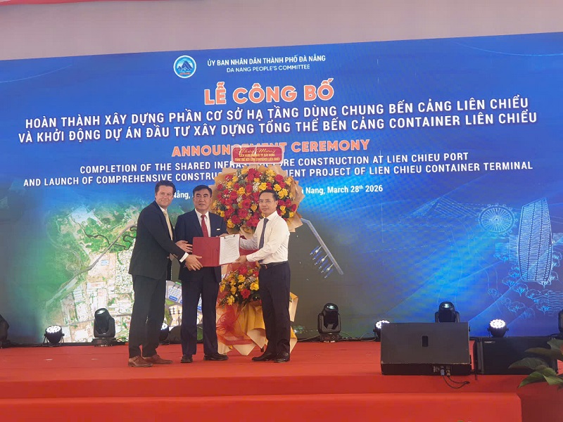 Chủ tịch UBND th&agrave;nh phố đ&atilde; ban h&agrave;nh Quyết định số 917/QĐ-UBND ph&ecirc; duyệt kết quả lựa chọn Nh&agrave; đầu tư Dự &aacute;n Đầu tư x&acirc;y dựng tổng thể bến cảng container Li&ecirc;n Chiểu.