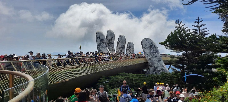 Đà Nẵng ghi nhận mức tăng trưởng ấn tượng khi cả lượng khách và doanh thu đều tăng mạnh so với cùng kỳ năm 2025