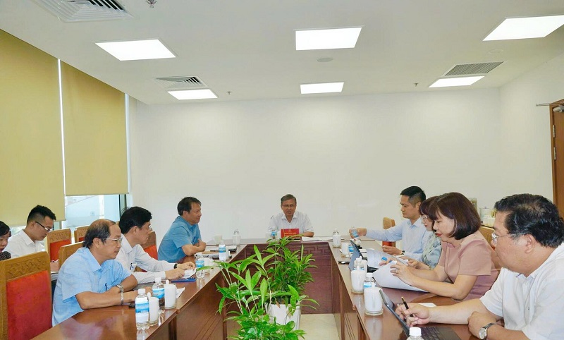 UBND tỉnh Kh&aacute;nh H&ograve;a tổ chức cuộc họp th&aacute;o gỡ kh&oacute; khăn, vướng mắc cho Dự &aacute;n Nh&agrave; m&aacute;y điện r&aacute;c. Ảnh: Thanh Thanh