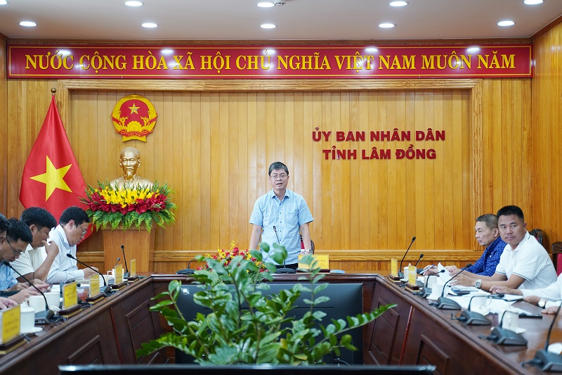 Ph&oacute; chủ tịch UBND tỉnh L&acirc;m Đồng Nguyễn Hồng Hải chủ tr&igrave; l&agrave;m việc với nh&agrave; đầu tư Dự &aacute;n cao tốc T&acirc;n Ph&uacute; - Bảo Lộc để đ&ocirc;n đốc tiến độ triển khai Dự &aacute;n trọng điểm n&agrave;y