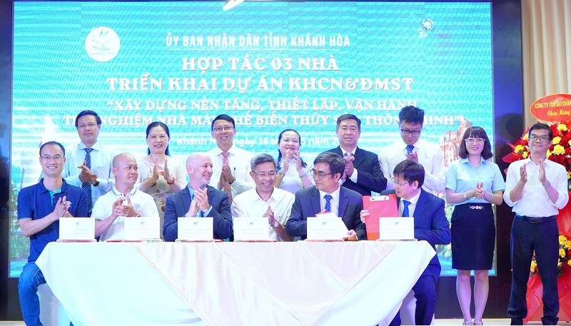 Dự &aacute;n khoa học v&agrave; đổi mới s&aacute;ng tạo &ldquo;X&acirc;y dựng nền tảng, thiết lập v&agrave; vận h&agrave;nh thử nghiệm Nh&agrave; m&aacute;y chế biến thủy sản th&ocirc;ng minh&rdquo; được tỉnh Kh&aacute;nh H&ograve;a triển khai theo m&ocirc; h&igrave;nh hợp t&aacute;c 3 nh&agrave;.