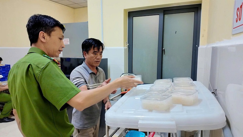 Tang vật vụ &aacute;n. Ảnh: C.A