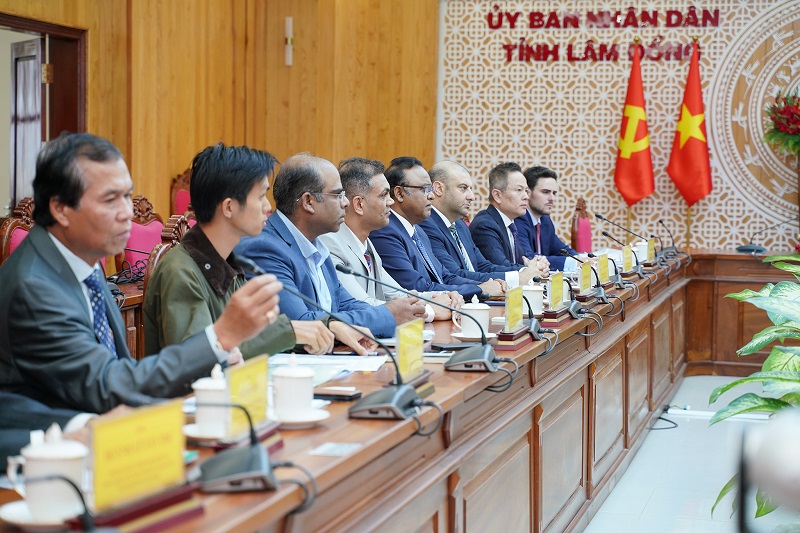 Tập đo&agrave;n Allied Green/Allied Biofuels (&Uacute;c) vừa l&agrave;m việc với UBND tỉnh L&acirc;m Đồng để trao đổi v&agrave; t&igrave;m hiểu việc đầu tư Dự &aacute;n nhi&ecirc;n liệu h&agrave;ng kh&ocirc;ng bền vững tr&ecirc;n địa b&agrave;n tỉnh.