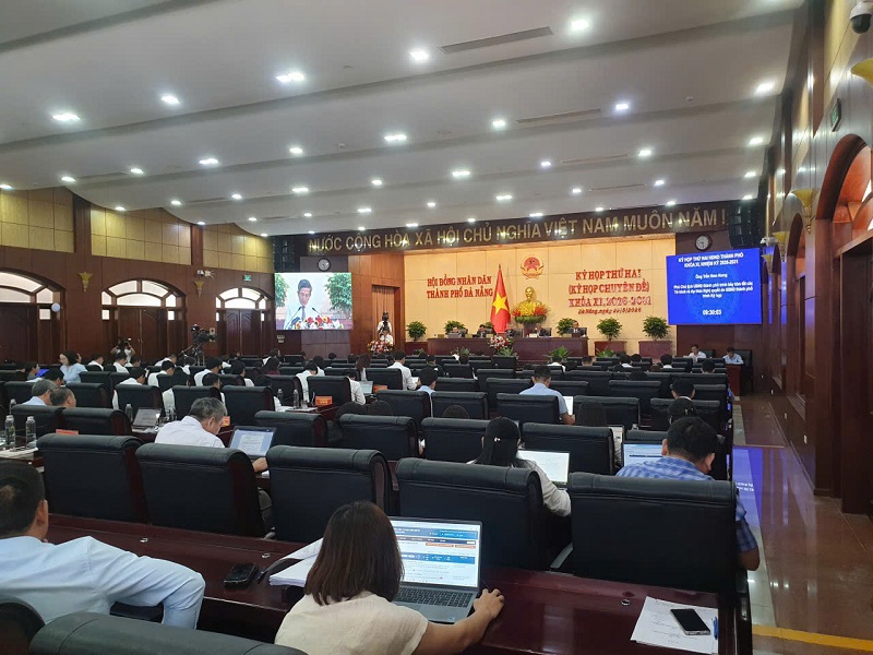 Đ&ocirc;́i với địa bàn thành ph&ocirc;́ Đà Nẵng (cũ), giữ nguyên bảng giá đ&acirc;́t hiện hành và b&ocirc;̉ sung các tuy&ecirc;́n đường theo Nghị quy&ecirc;́t s&ocirc;́ 49 của HĐND theo mặt bằng xây dựng bảng giá đ&acirc;́t hiện hành.