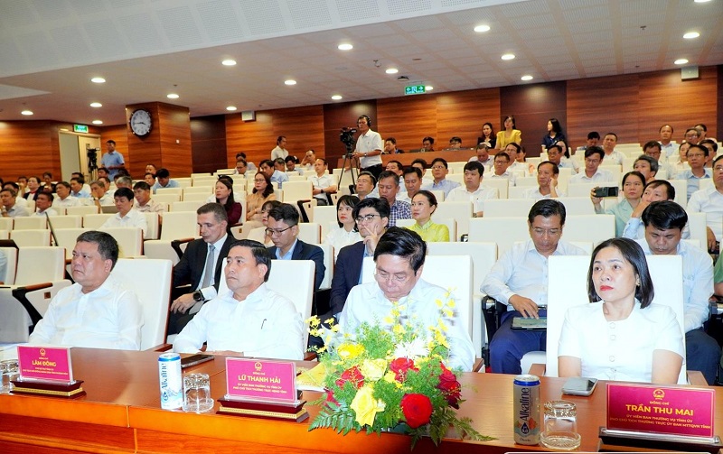 UBND tỉnh Khánh Hòa vừa tổ chức Hội nghị công bố Điều chỉnh Quy hoạch tỉnh Khánh Hòa thời kỳ 2021-2030, tầm nhìn đến năm 2050.