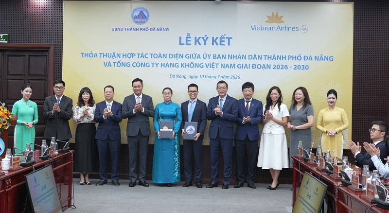 Đà Nẵng và Vietnam Airlines ký kết thỏa thuận hợp tác toàn diện giai đoạn 2026-2030