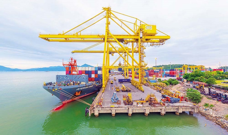 Hàng hóa lưu thông qua Cảng Đà Nẵng. Ảnh: Cảng Đà Nẵng