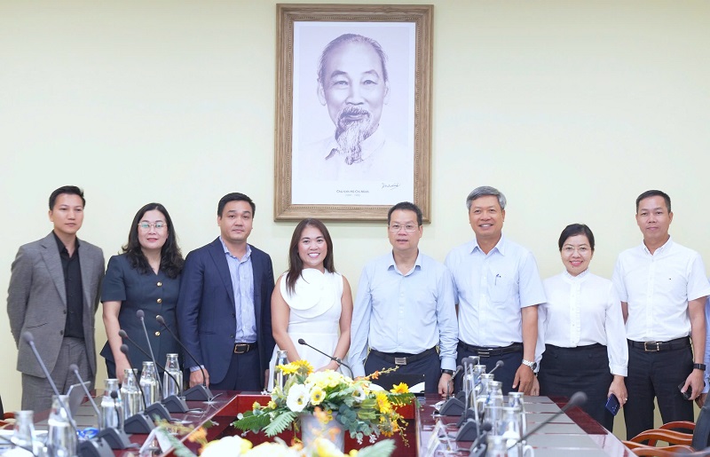 Tập đo&agrave;n Sembcorp Industries (Singapore) để trao đổi về cơ hội đầu tư hạ tầng số, hạ tầng c&ocirc;ng nghiệp, Khu thương mại tự do.