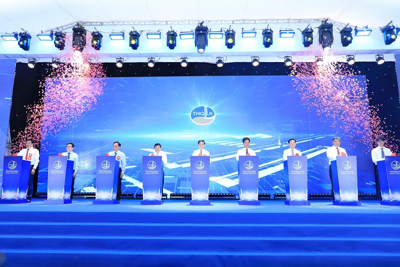 Lễ công bố Sản phẩm nhôm thỏi đầu tiên của Việt Nam tại Nhà máy điện phân Nhôm Đắk Nông, Khu công nghiệp Nhân Cơ, tỉnh Lâm Đồng.