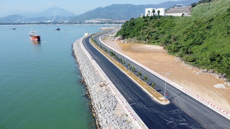 Khu thương mại tự do gắn với c&agrave;ng Li&ecirc;n Chiểu. Ảnh: H.A