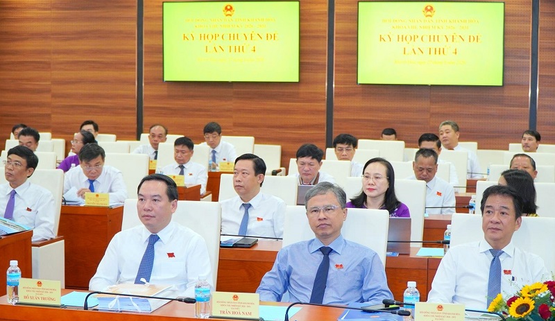 quy định ch&iacute;nh s&aacute;ch thu h&uacute;t, ph&aacute;t triển nh&acirc;n lực chất lượng cao trong lĩnh vực khoa học, c&ocirc;ng nghệ, đổi mới s&aacute;ng tạo v&agrave; chuyển đổi số của tỉnh