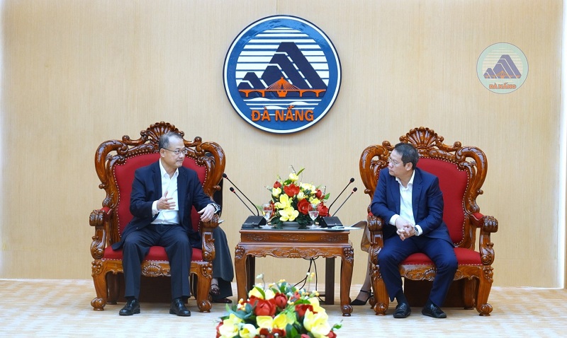 Jonathan Choi, Chủ tịch Tập đo&agrave;n Sunwah (Hồng K&ocirc;ng).