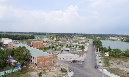 Một Dự án tại Long An có quãng đường  về quận Tân Bình, TP HCM khoảng 35 phút di chuyển đang có giá đất tăng trên 100% so với năm 2016 và tăng trên 50% so với 12 tháng trước. Ảnh: Vũ Lê