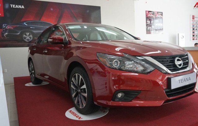 Mẫu xe nhập khẩu Teana của hãng xe Nissan được hạ giá cả trăm triệu đồng.