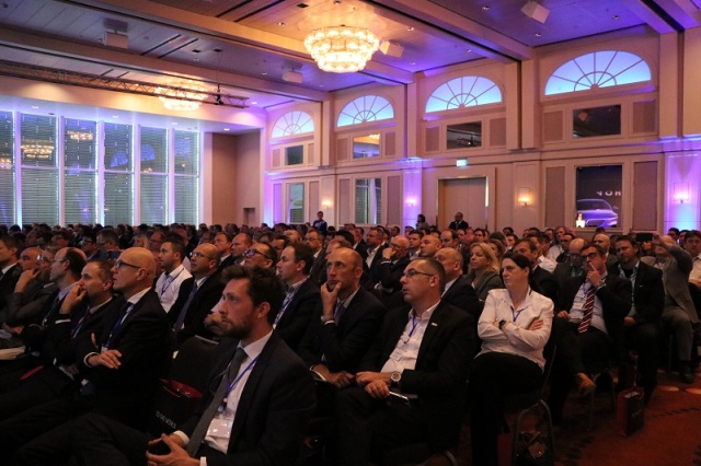 Hơn 300 nhà cung cấp quốc tế tham dự hội thảo bày tỏ sự quan tâm lớn đến Dự án VinFast.