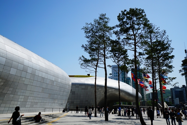 Quần thể thiết kế Dongdaemun Design Plaza (Seoul, Hàn Quốc)