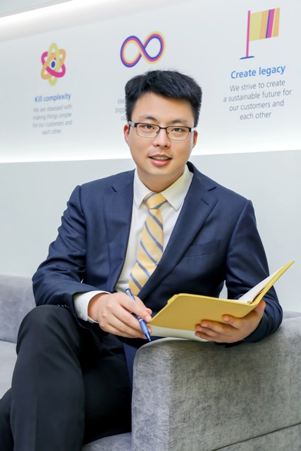 Ông Tan Haifeng, Phó Tổng Giám đốc phụ trách tài chính kiêm Chuyên gia định phí bảo hiểm được chỉ định của Aviva Việt Nam