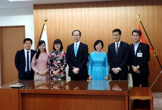 Đại diện Bamboo Airways, VJSC, Vietravel cùng Thống đốc Tỉnh Fukushima