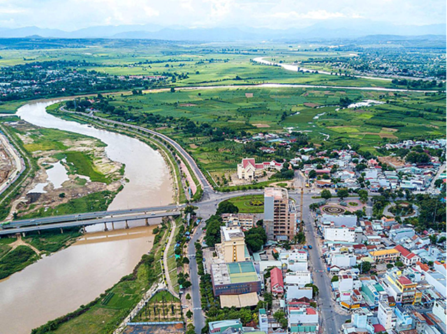 Diện mạo thành phố Kon Tum sẽ ngày càng khởi sắc sau khi được chính quyền địa phương đầu tư phát triển hạ tầng giao thông.