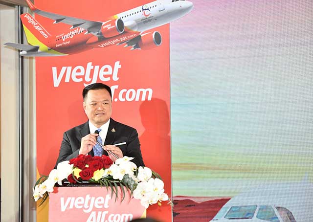 Phó thủ tướng Thái Lan Anutin Charnvirakul phát biểu chúc mừng Vietjet khi bổ sung 2 đường bay mới vào mạng bay rộng khắp tại Thái Lan