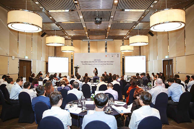 Hội thảo “Tác động của IFRS đối với Báo cáo tài chính” được tổ chức tại Hà Nội và Hồ Chí Minh, thu hút sự tham gia của nhiều doanh nghiệp.