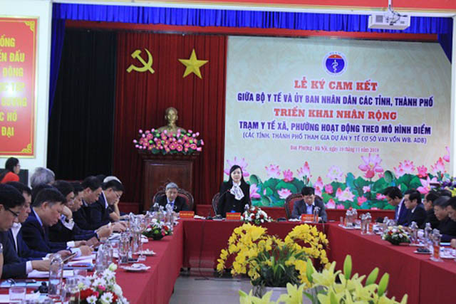 PGS.TS.Nguyễn Thị Kim Tiến, Bộ trưởng Bộ Y tế, Trưởng Ban Bảo vệ Chăm sóc sức khỏe cán bộ Trung ương phát biểu tại buổi Lễ
