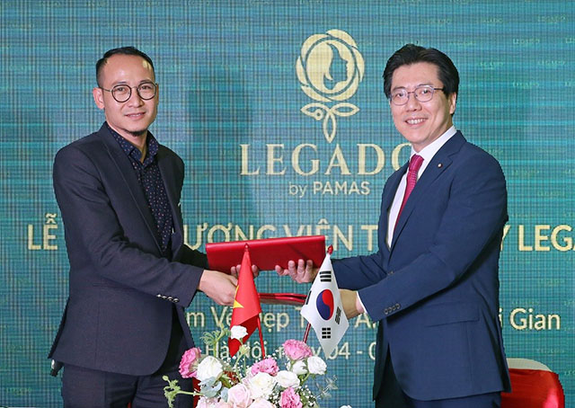 Tổng giám đốc Legado by Pamas Trần Hồng Linh chính thức ký kết hợp tác với giáo sư Moon Hyoung Jin - Chủ tịch hội phẫu thuật Thẩm mỹ mặt Hàn Quốc xây dựng trung tâm căng chỉ và giảm béo hiện đại nhất Việt Nam.