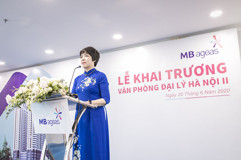 Bà Nguyễn Thị Tiểu Mai - Giám đốc Kênh Đại lý phát biểu tại sự kiện