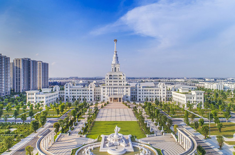 Đại học VinUni – Mô hình Đại học tinh hoa đầu tiên của Việt Nam có định hướng trở thành 1 trong 50 Đại học trẻ hàng đầu thế giới, biểu tượng cho môi trường nhân văn tại Vinhomes Ocean Park