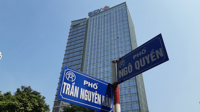 Thị trường văn phòng cho thuê ở Hà Nội đang cố giữ nhịp để vượt khó. Ảnh: Thành Nguyễn.