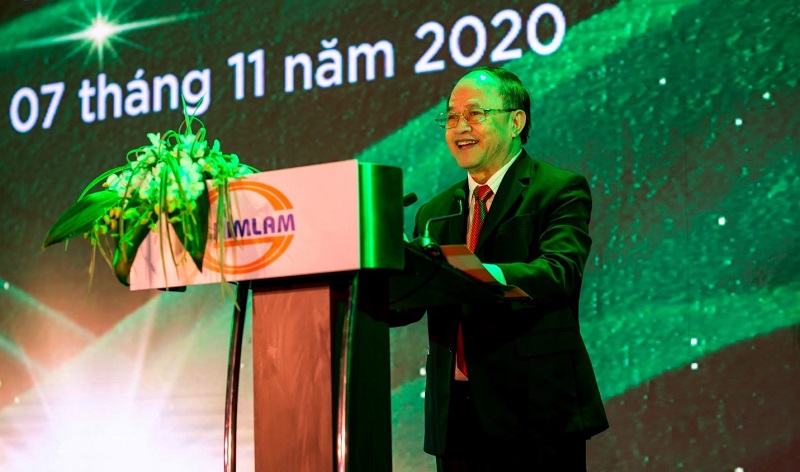 Ông Trần Văn Tĩnh – Chủ tịch HĐQT Công ty Cổ phần Him Lam phát biểu tại buổi lễ
