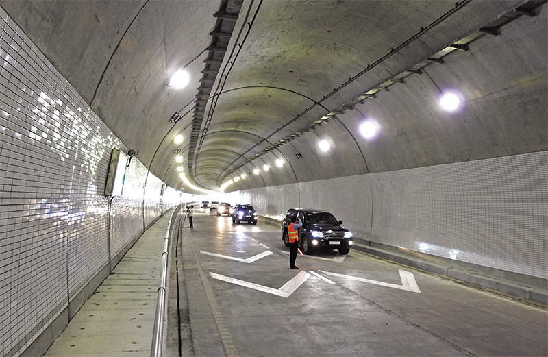 Ống hầm 2 của hầm đường bộ Hải Vân dự kiến khánh thành và đưa vào sử dụng trước Tết, vượt tiến độ 3 tháng